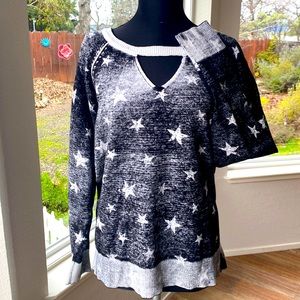 ⭐️Torrid Star Raglan 🖤